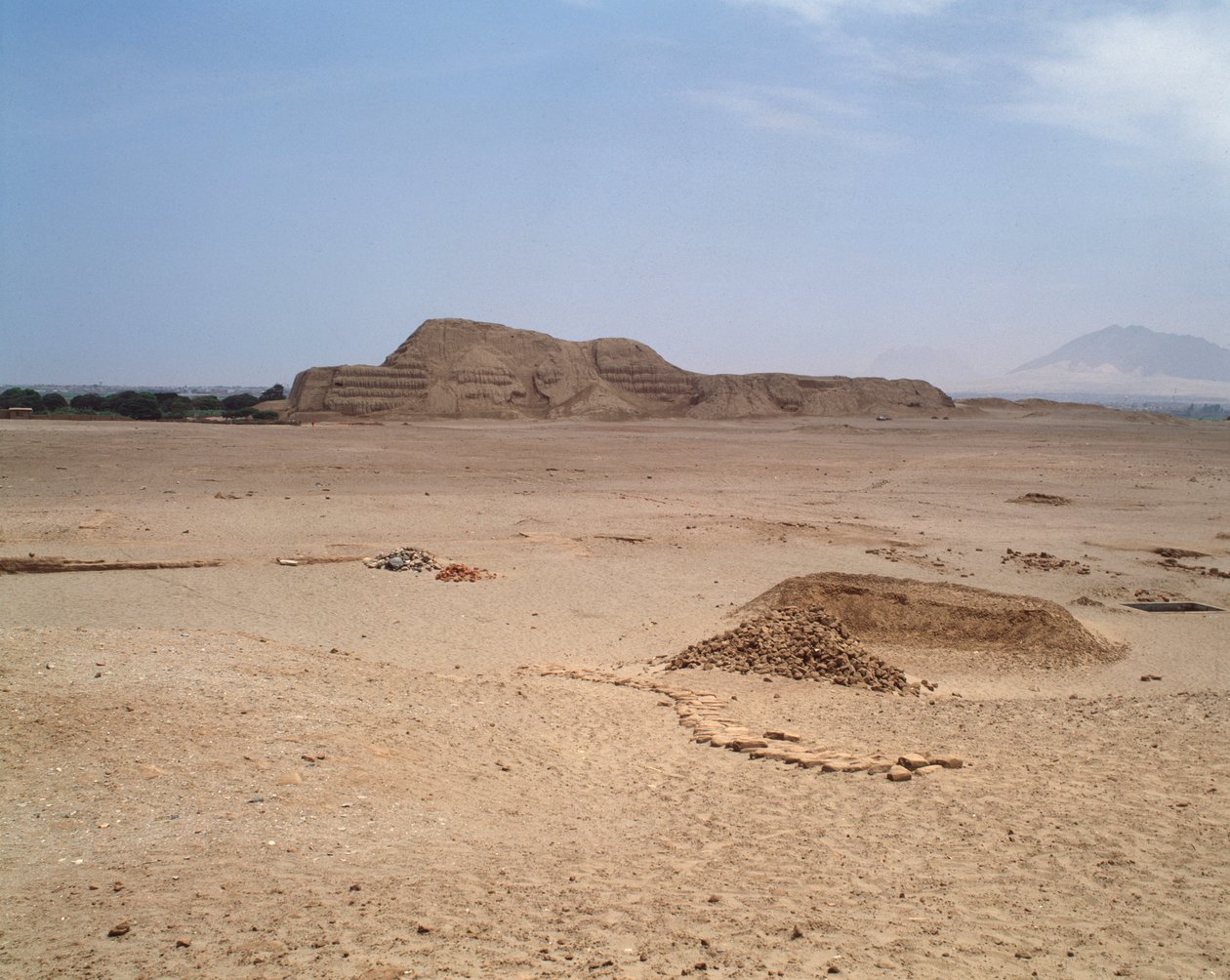 Utsikt over Mochican murstein tempel (1983 - Fotografi) av Moche Moche