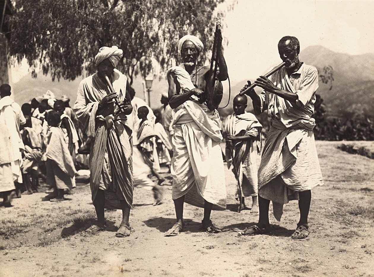 Building an Empire i den fascistiske tidsalderen: Habab-musikere, 09.05.1936 (s/hvitt-bilde) av Modestino Baldinetti