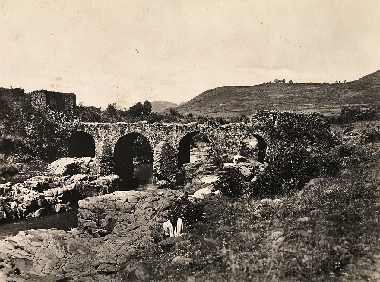 Bygge et imperium i den fascistiske tidsalderen: Portugisisk bro ved Gondar, Etiopia, 09.05.1936 (s/hvitt-bilde) av Modestino Baldinetti