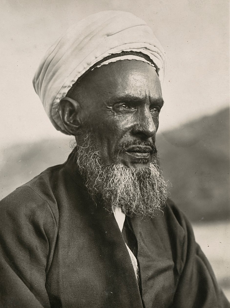 'Building an Empire' i den fascistiske tidsalderen: en muslimsk høvding, 09.05.1936 (s/hvitt-bilde) av Modestino Baldinetti