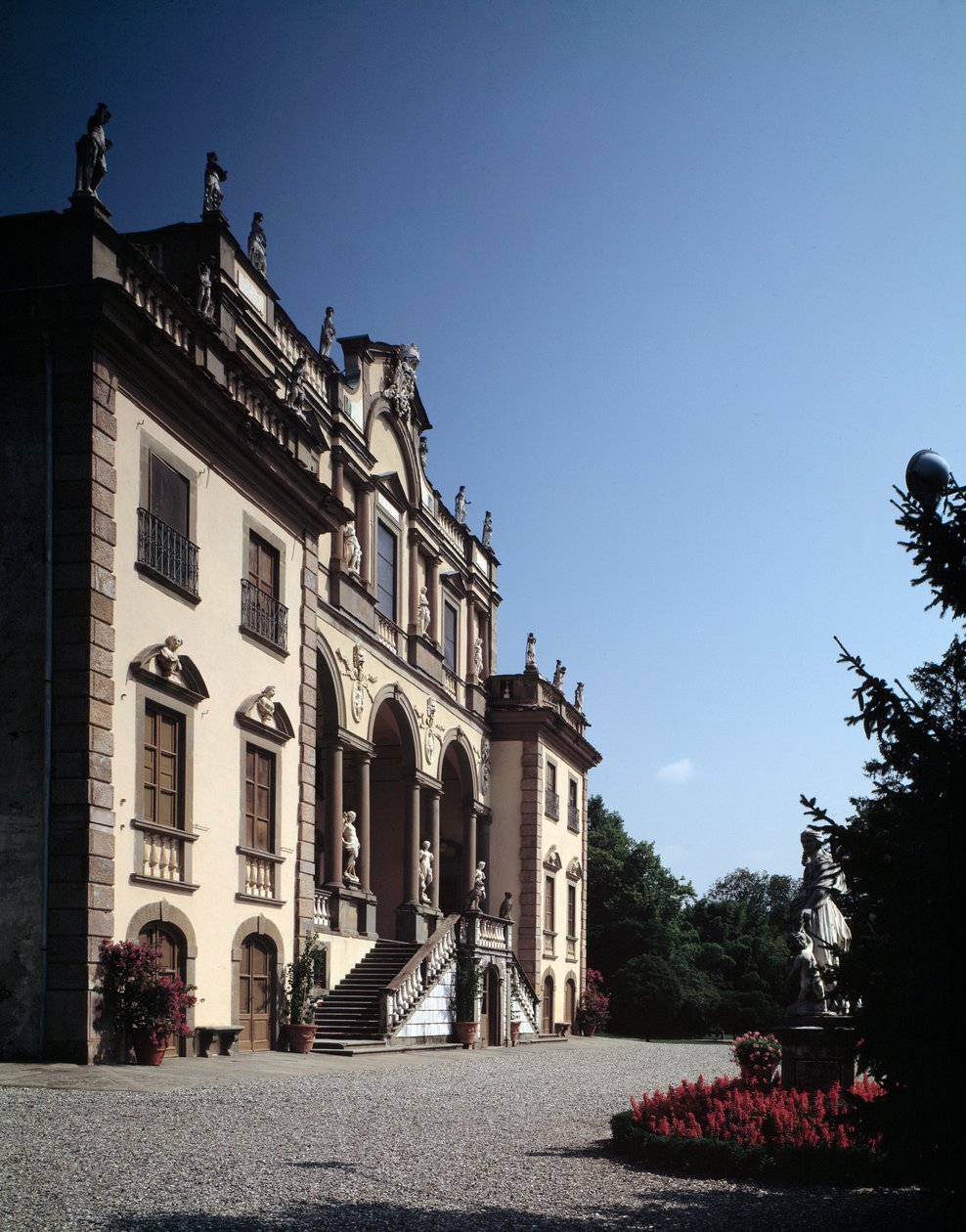 Fasade av Villa Mansi av Muzio (circle of) Oddi