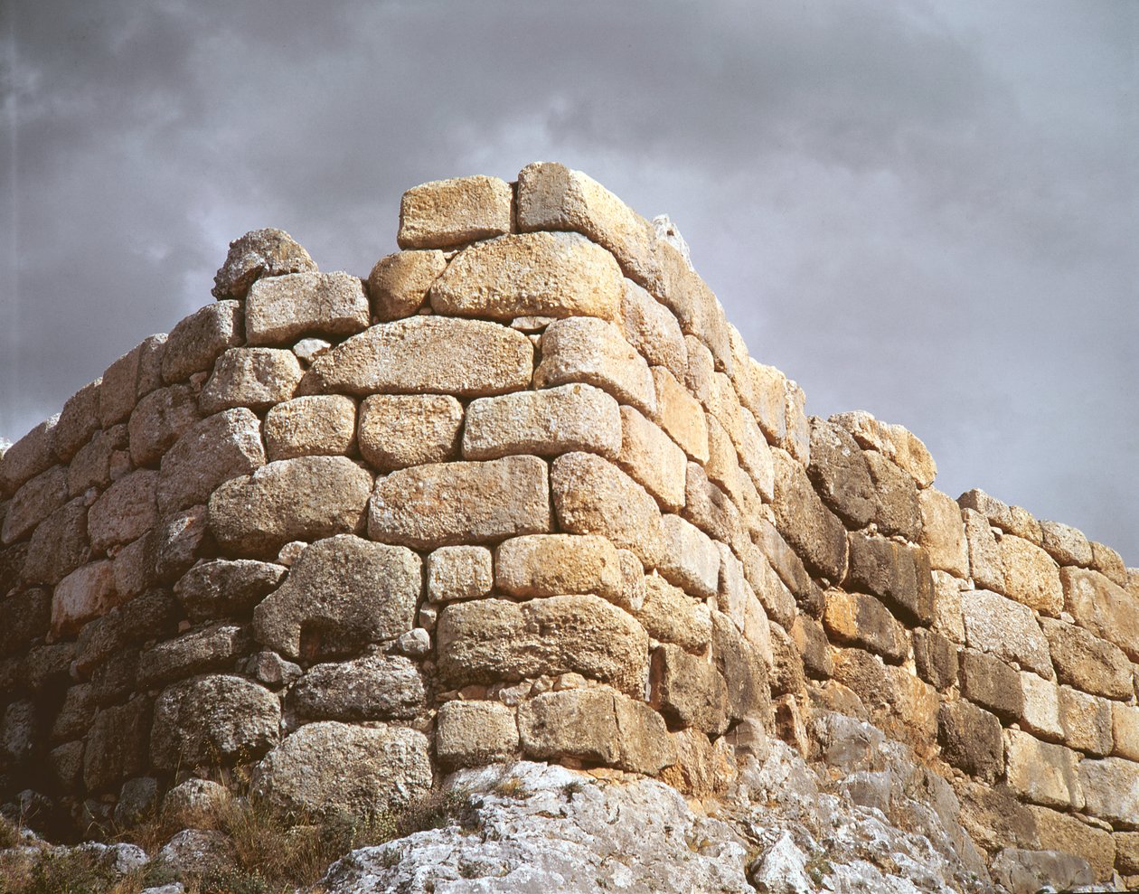 Detalj av et steinmurfoto av Mycenaean