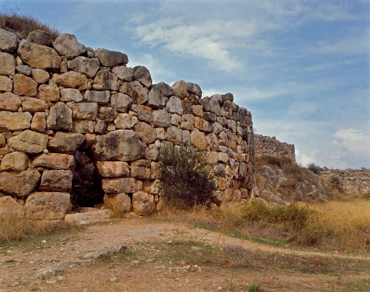 Mykensk kunst: vestlig trapp som gir tilgang til den mykenske citadellet, byen Tiryns, rundt 1200 f.Kr. Hellas av Mycenaean