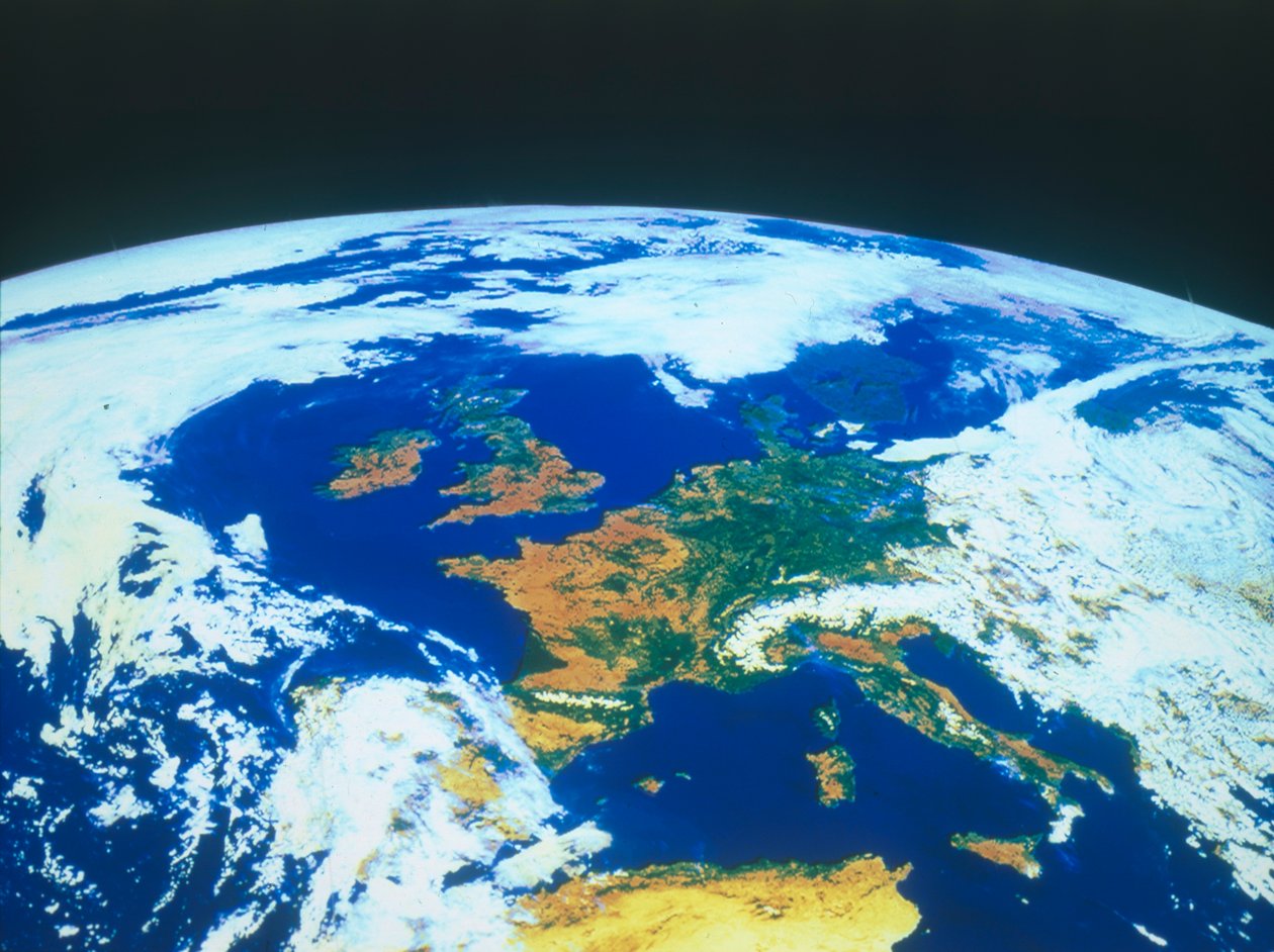 Jorden fra verdensrommet - Europa sett fra en satellitt, c1980-tallet. av NASA Images