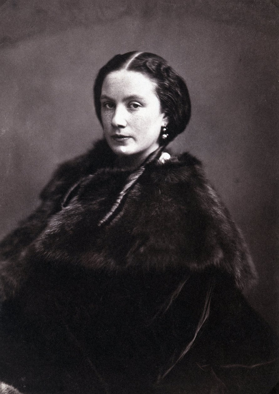 Portrett av Madame Pichat. Portrett av en elegant kvinne iført engelske spenner med en pelsfrakk. Fotografi av Gaspard Felix Tournachon dit Felix Nadar (1820-1910) av Nadar