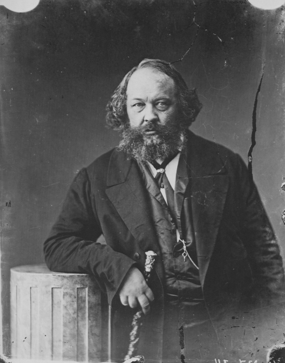 Mikhail Bakunin, russisk revolusjonær og anarkismeteoretiker, ca 1863 av Nadar