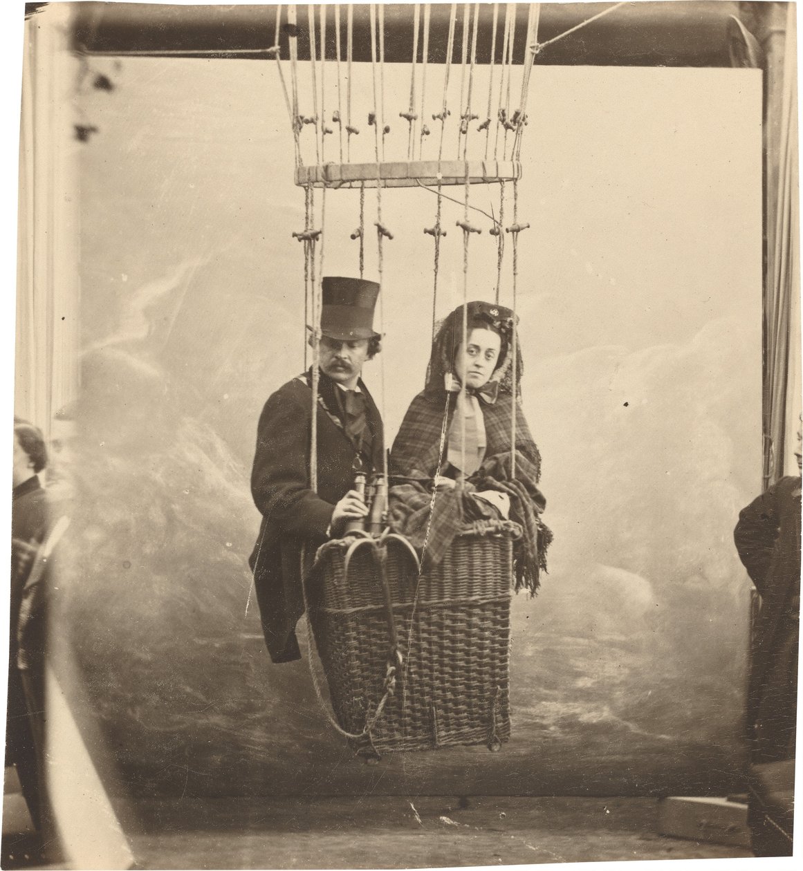Selvportrett med kone Ernestine i en ballonggondol, ca. 1865, trykt ca. 1890. av Nadar