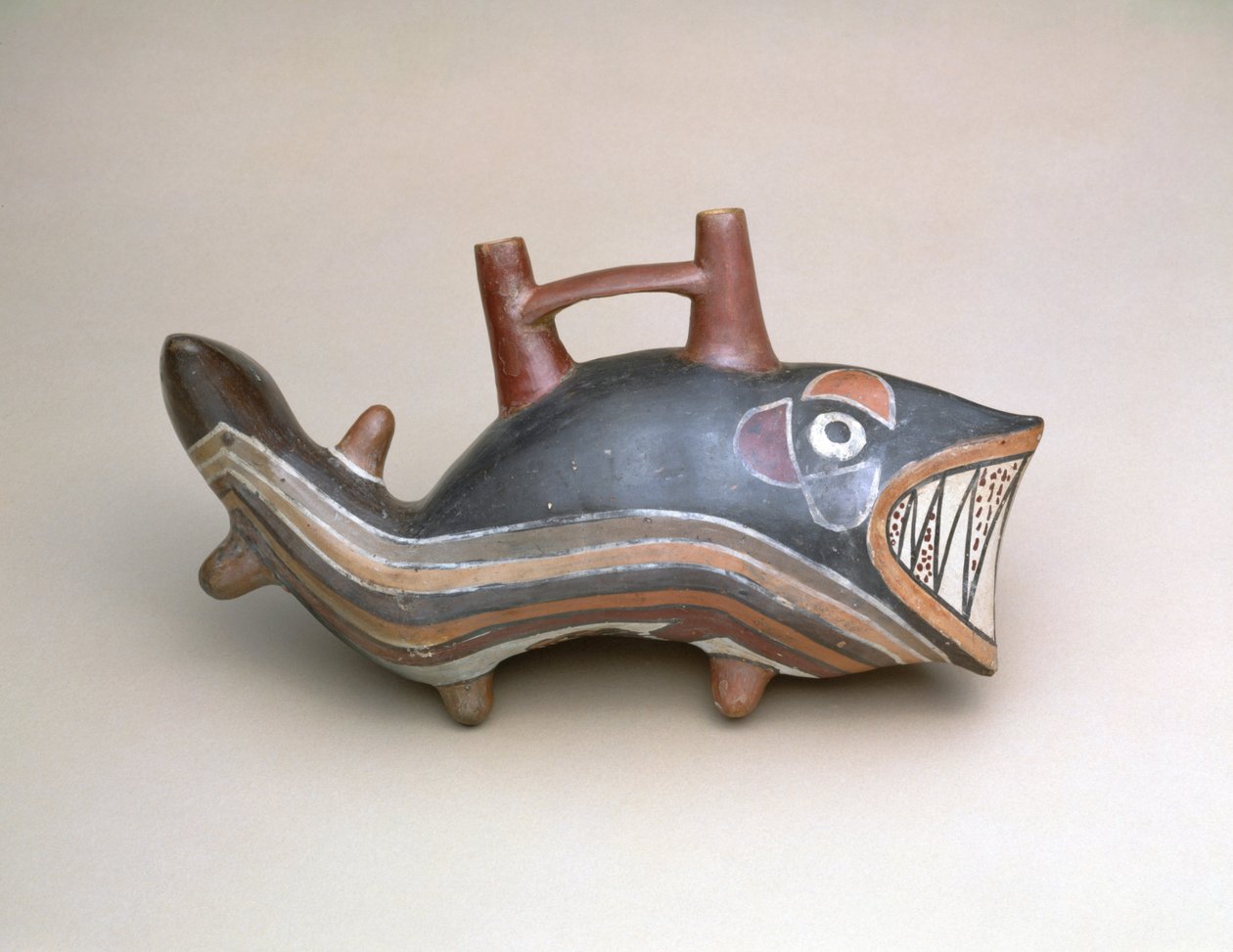 Spekkhoggerfartøy, Peru, 100 f.Kr.-600 e.Kr. (keramikk med polykrom slip) av Nazca Culture