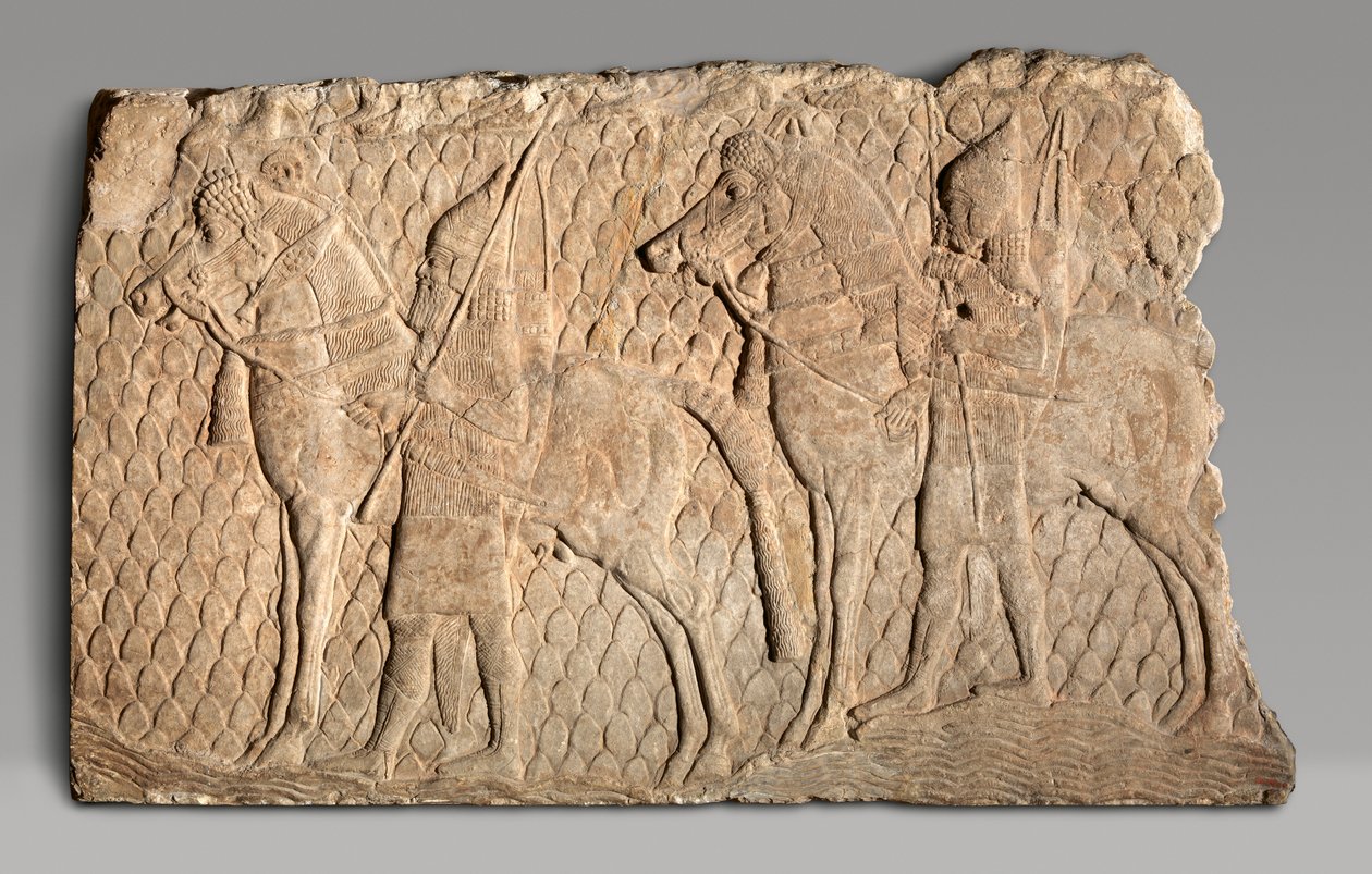 Reliefffragment: kavalerister langs en bekk i fjellterreng, ca. 704–681 f.Kr. (gipsalabast) av Neo Assyrian
