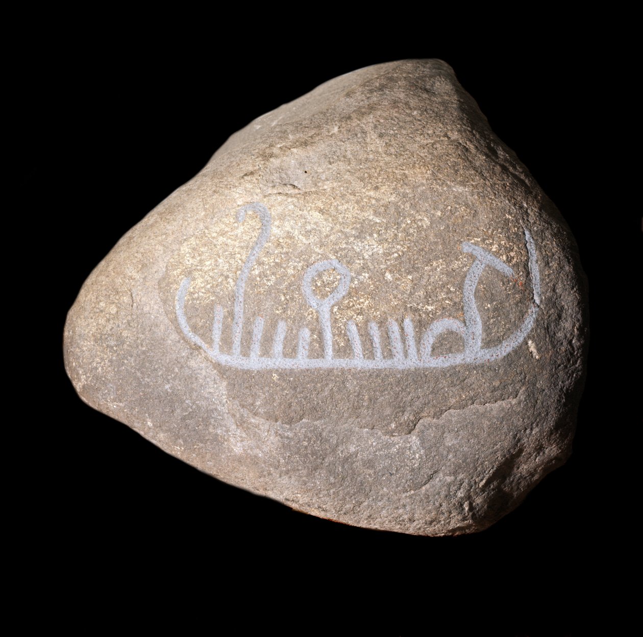 Svensk neolittisk graffiti som representerer et skip. Stockholms historiska museum semsket skinn av Neolithic Neolithic