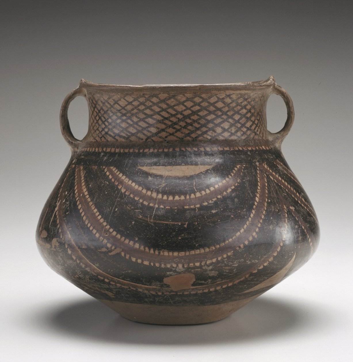 Urn, Gansu-provinsen, ca. 2000 f.Kr. (keramikk) av Neolithic Period Chinese School
