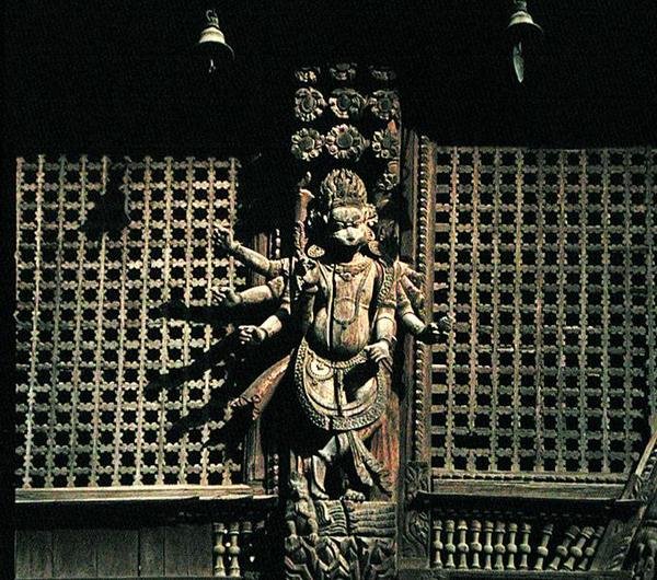 Detalj fra utsiden (tre) av Nepalese School