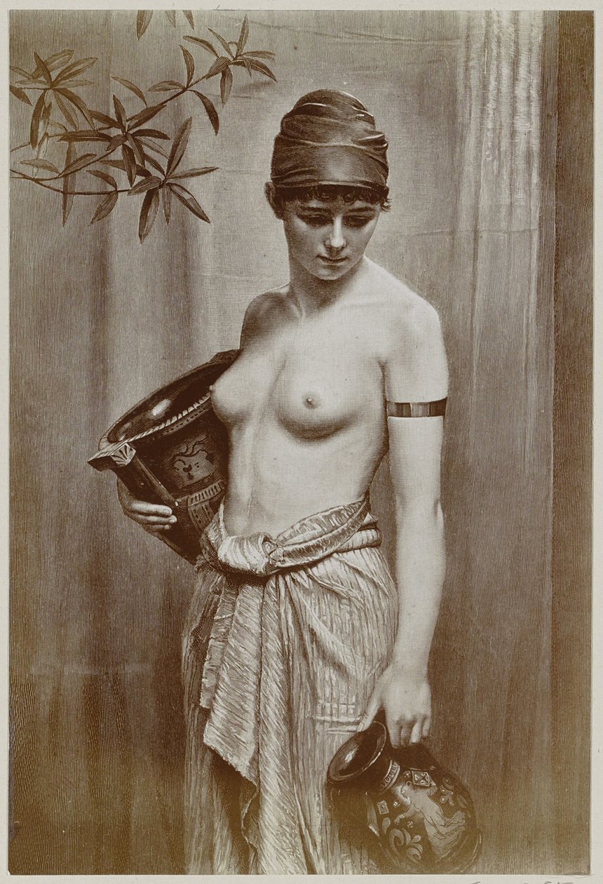 Fotoreproduksjon av et tresnitt etter maleriet Wasserträgerin av Max Nonnenbruch av Neue Photographische Gesellschaft (possibly)