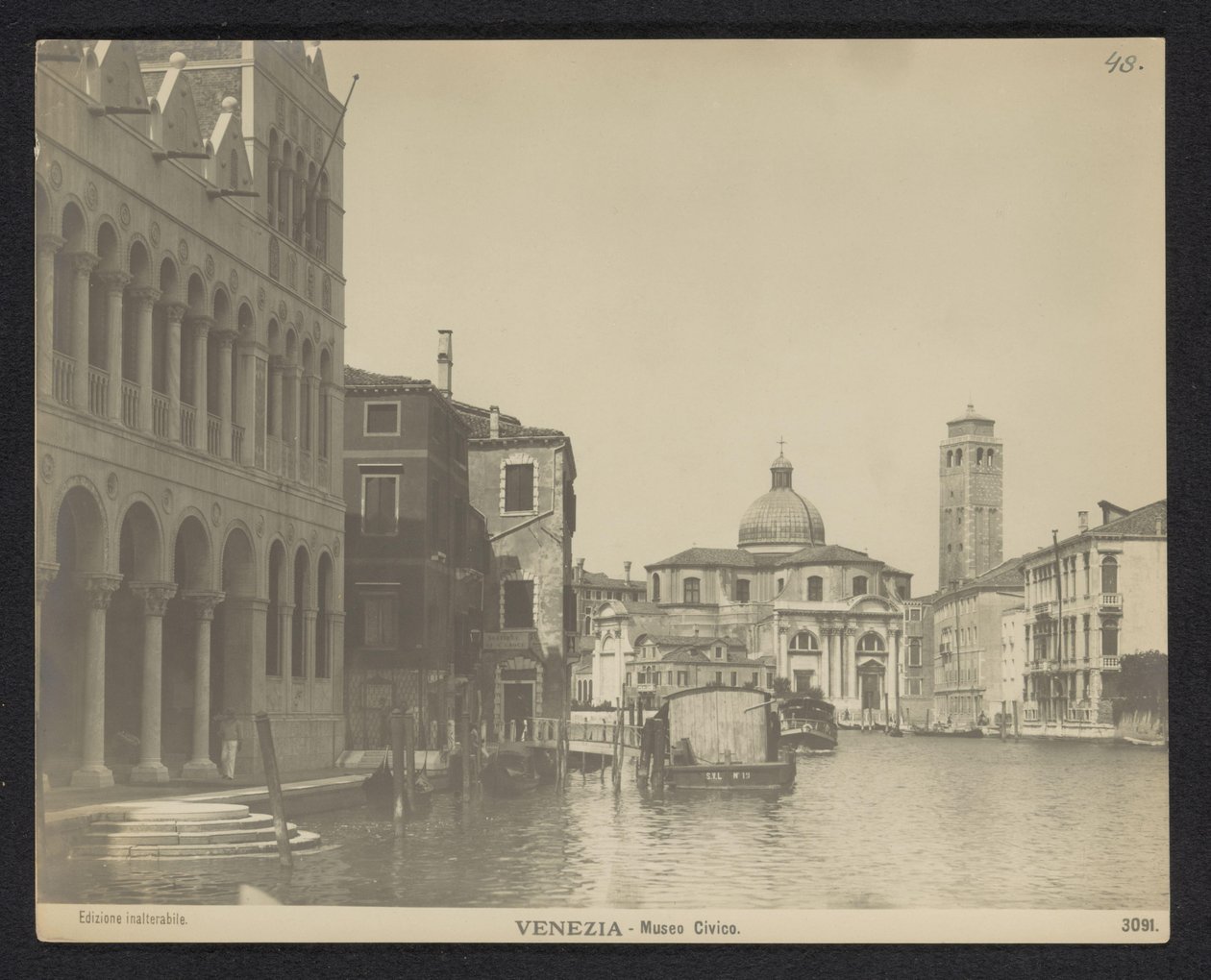 Gevel van de Fondaco dei Turchi te Venetië Venezia - Civic Museum (tittel på objekt) av Neue Photographische Gesellschaft