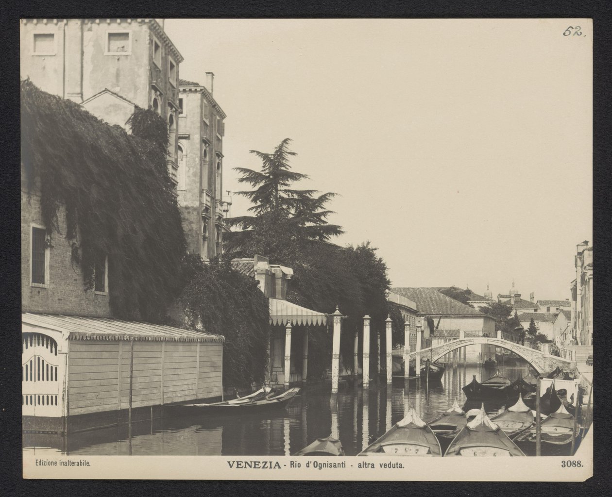 Utsikt over Rio dei Ognissanti te Venetië Venezia - Rio d