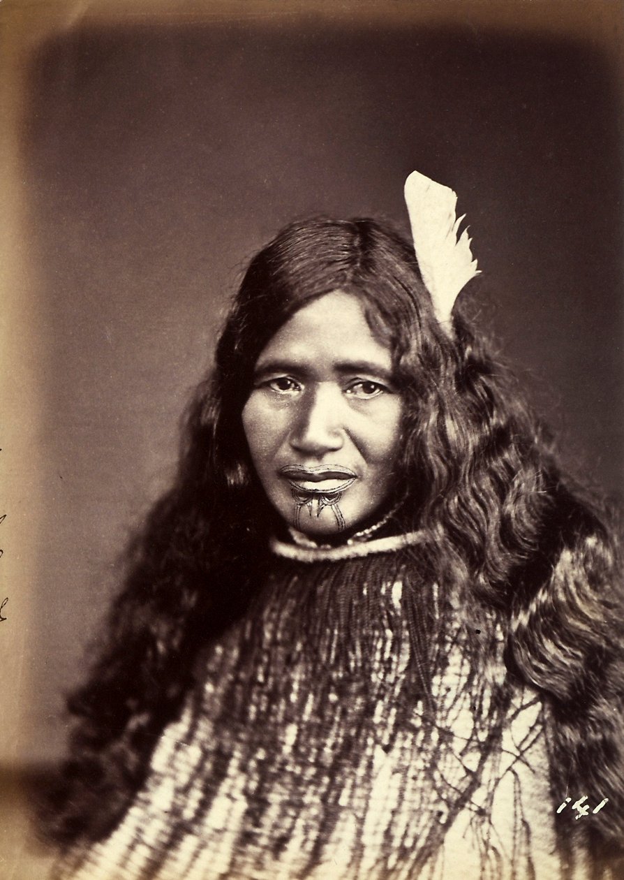 Portrett av en maori med et tatovert ansikt, ca. 1886-88 av New Zealand Photographer