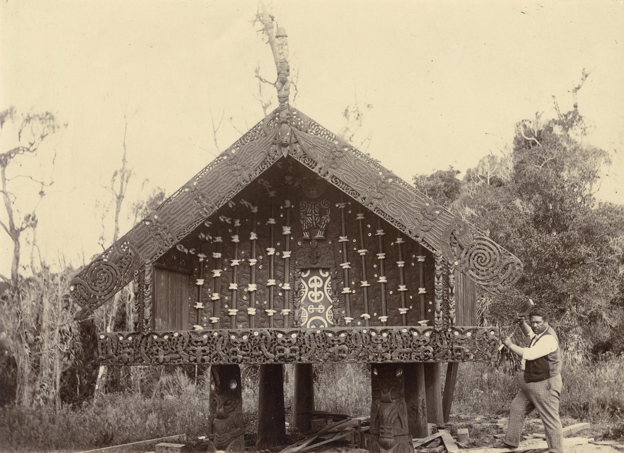 Te Takinga pataka, ca. 1895 (sølv gelatintrykk) av New Zealander Photographer