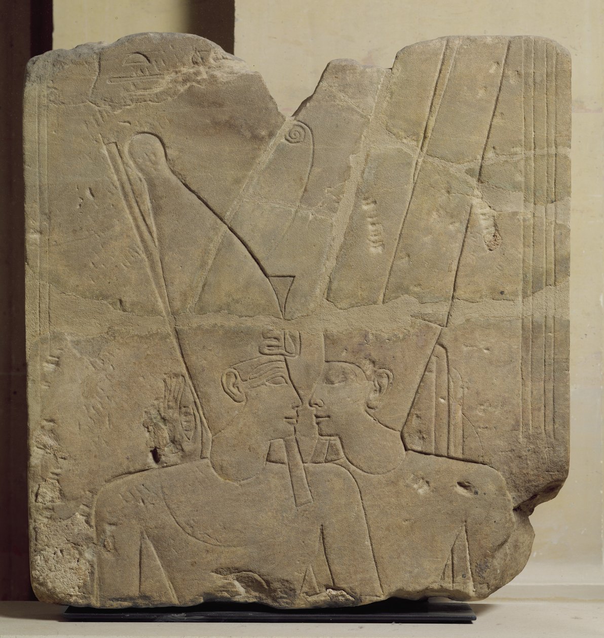 Guden Amon som omfavner Ramses II, Karnak, ca. 1401-1213 f.Kr. (sandstein) av New Kingdom Egyptian