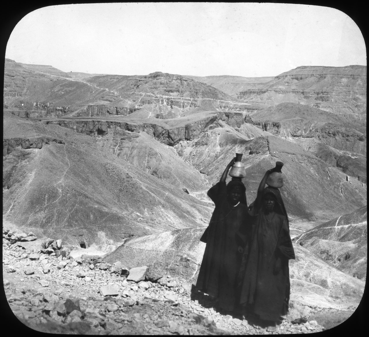 Kongenes dal, Luxor, Egypt, ca 1890 av Newton and Co