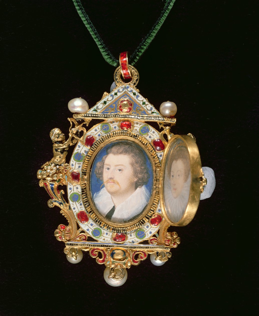 The Gresley Jewel, med miniatyrportretter av Sir Thomas Gresley og hans brud Catherine Walsingham (se også 14569) av Nicholas Hilliard