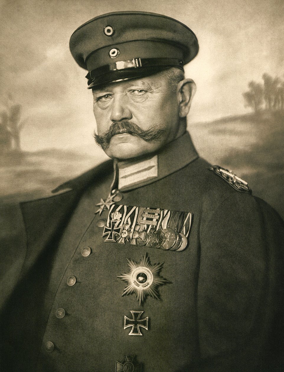 Portrett av Paul von Hindenburg av Nicola Perscheid