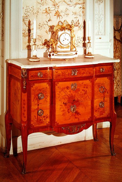 Marquetry Commode (marquetry) av Nicolas Petit