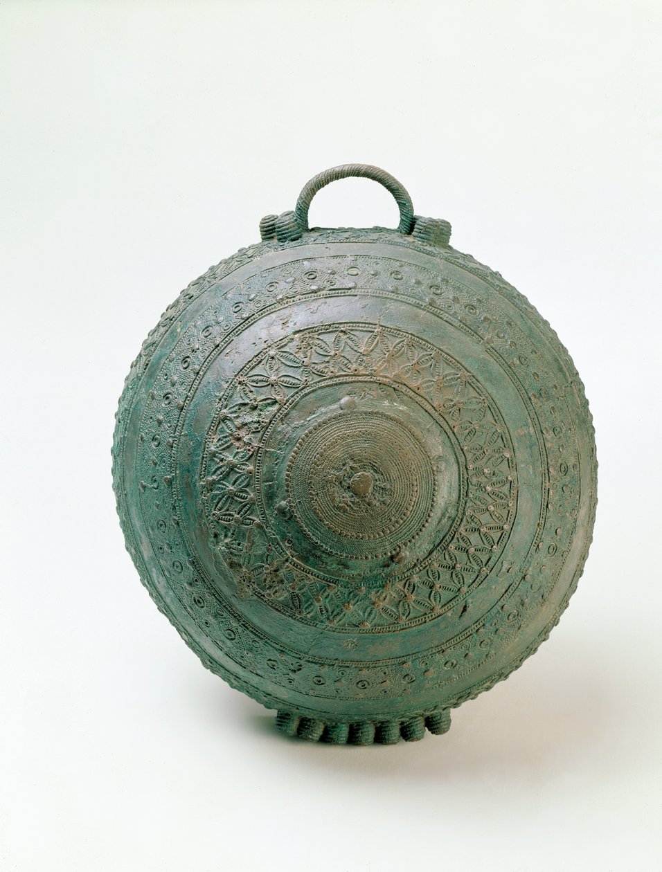 Bowl, Igbo-Ukwu, 9. - 10. århundre (blybronse) (se også 412932) av Nigerian
