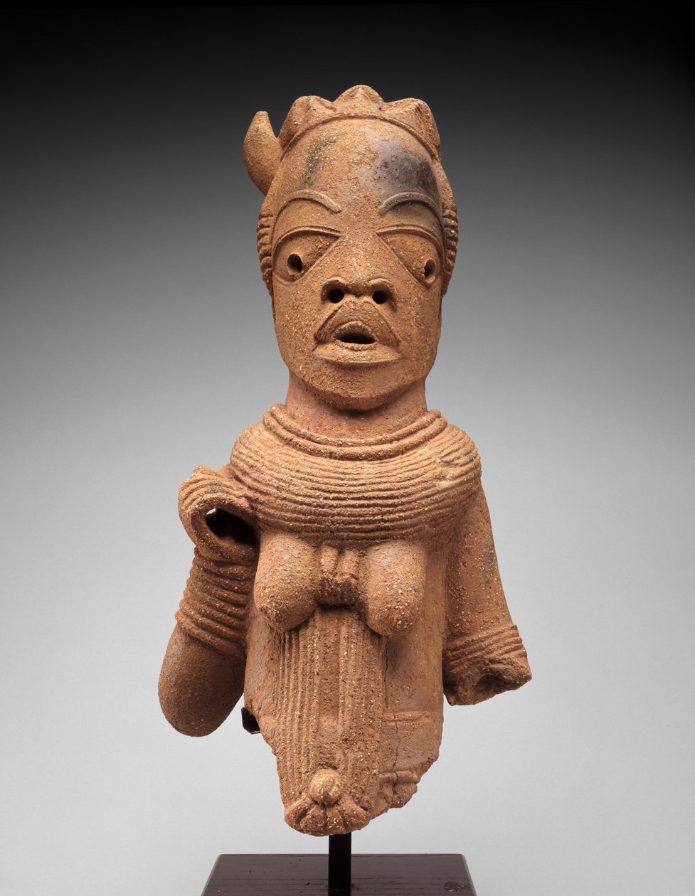 Hodet og overkroppen til en kvinnelig figur, Jos Plateau-regionen, Nigeria, 500 f.Kr.-200 e.Kr. (lertøy) av Nok Culture