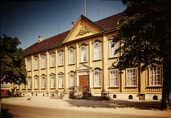 Stiftsgarden slott, bygget 1774-78 av Norwegian School