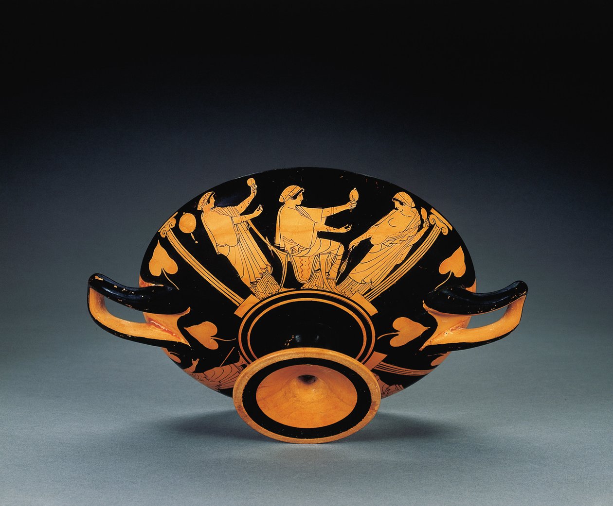 Attic rødfigur kylix, ca. 470 f.Kr. (terrakotta) (se også 2636771-2) av Oedipus Painter (attr. to)