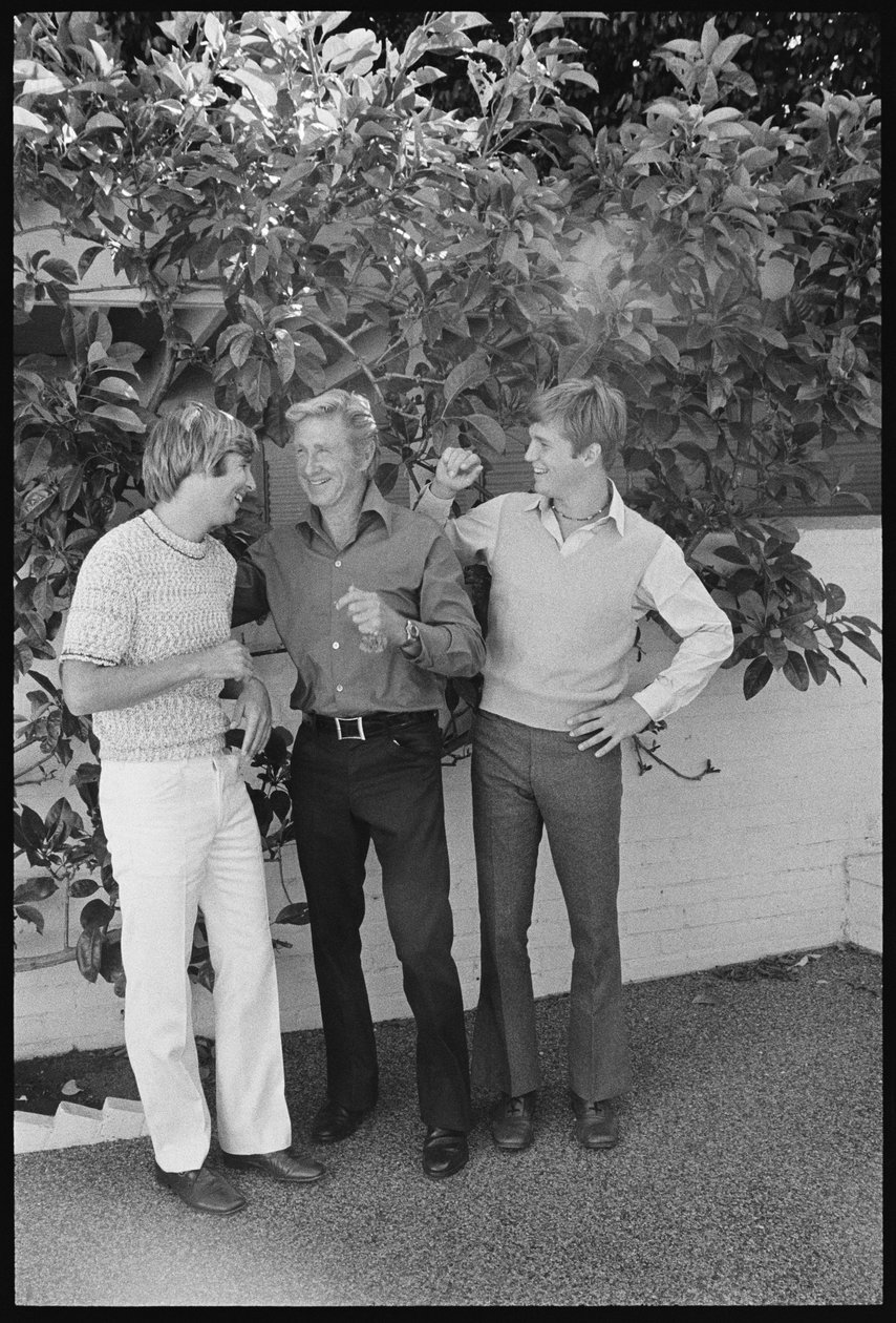 Beau Bridges, Jeff Bridges og Lloyd Bridges i hagen deres hjemme av Orlando Suero