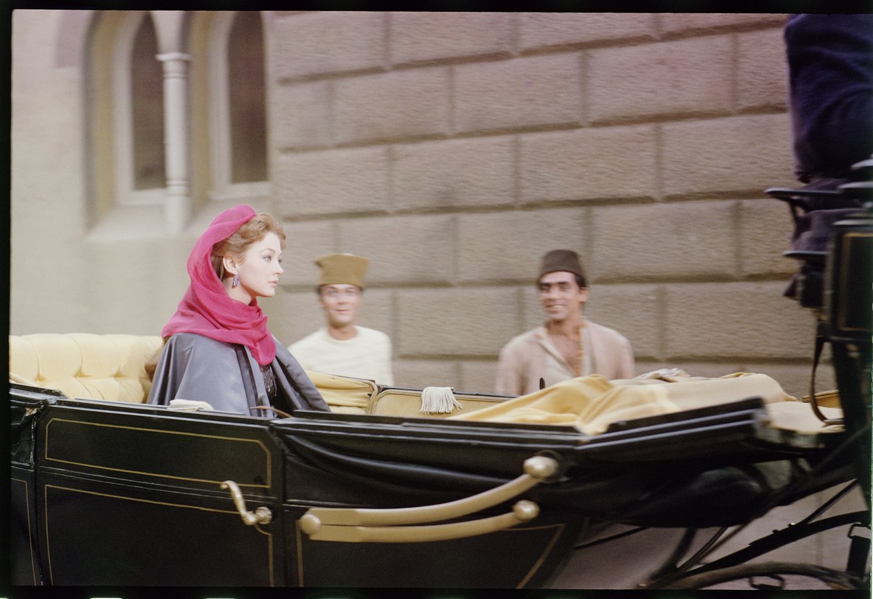 Christine Kaufmann filmer "Taras Bulba," 1962 (bilde) av Orlando Suero