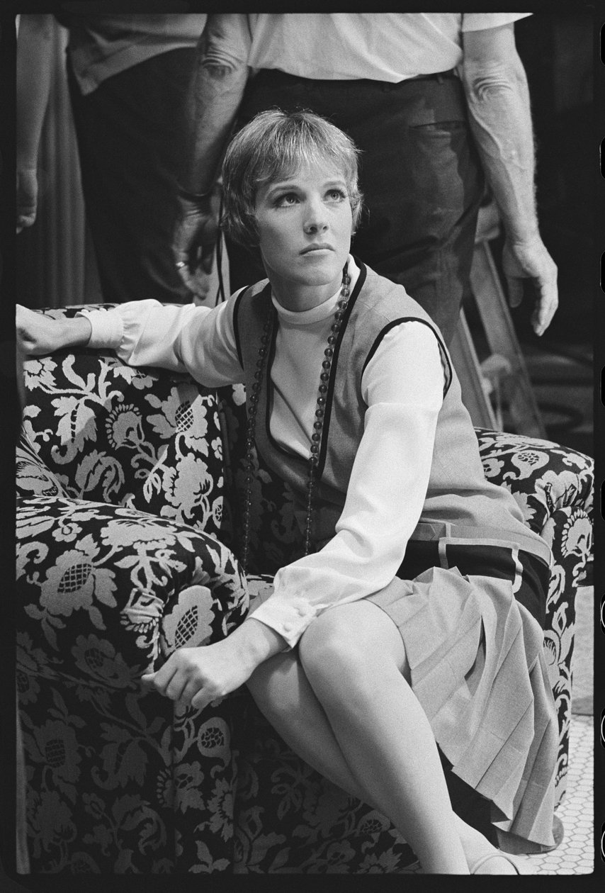 Julie Andrews på settet til "Thoroughly Modern Millie" av Orlando Suero