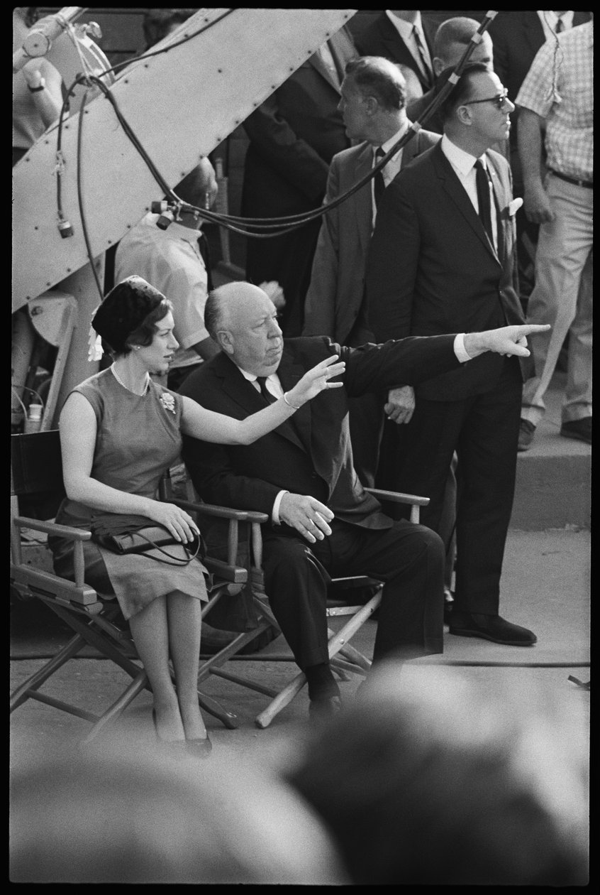 Prinsesse Margaret og Alfred Hitchcock på settet til "Torn Curtain" av Orlando Suero