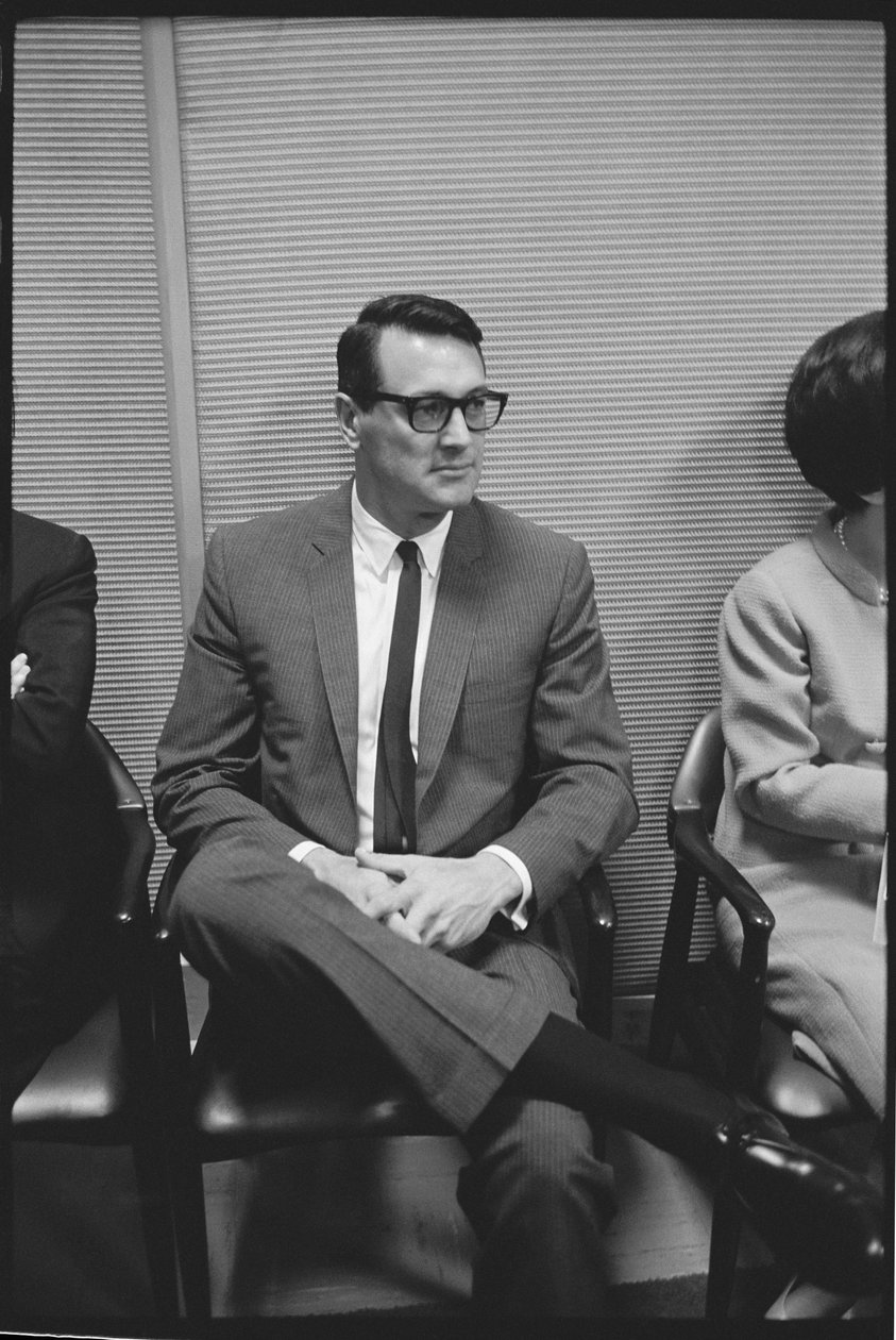 Rock Hudson venter på å møte prinsesse Margaret av Orlando Suero