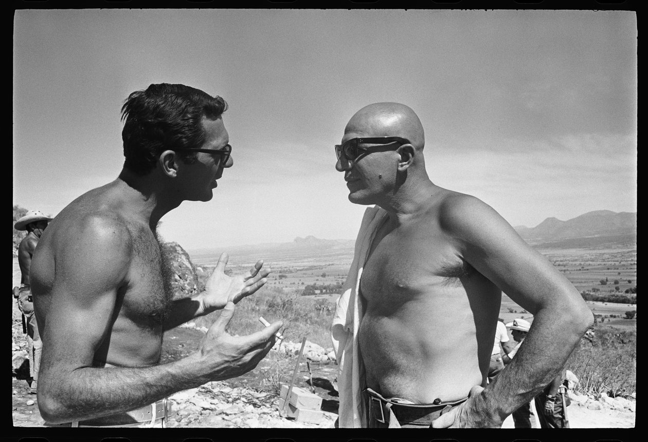 Sydney Pollack og Telly Savalas på settet til 