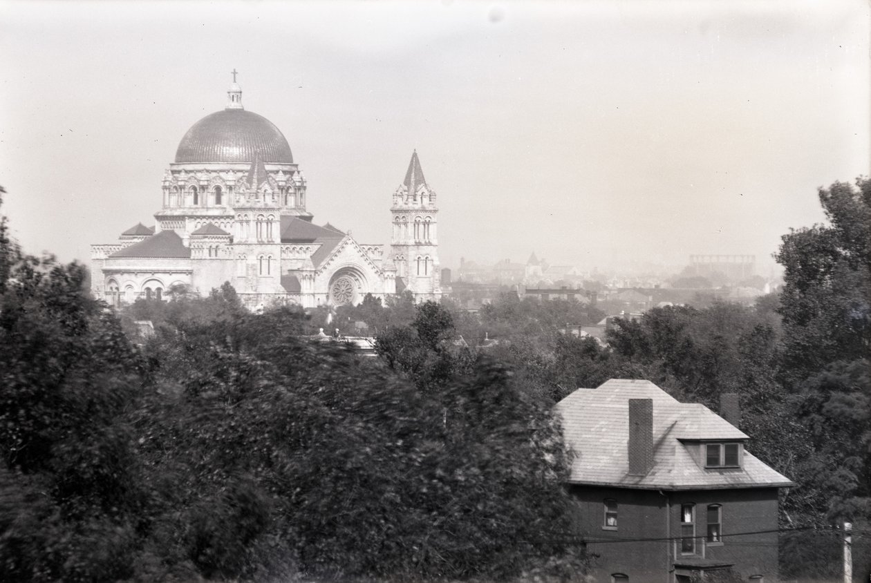 Ny katedral fra Barnes Hospital, St. Louis, 19. september 1919 av Oscar Kuehn