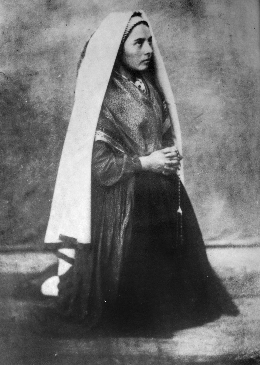 Saint Bernadette Soubirous, 1861 eller 1862 av P. Bernadou