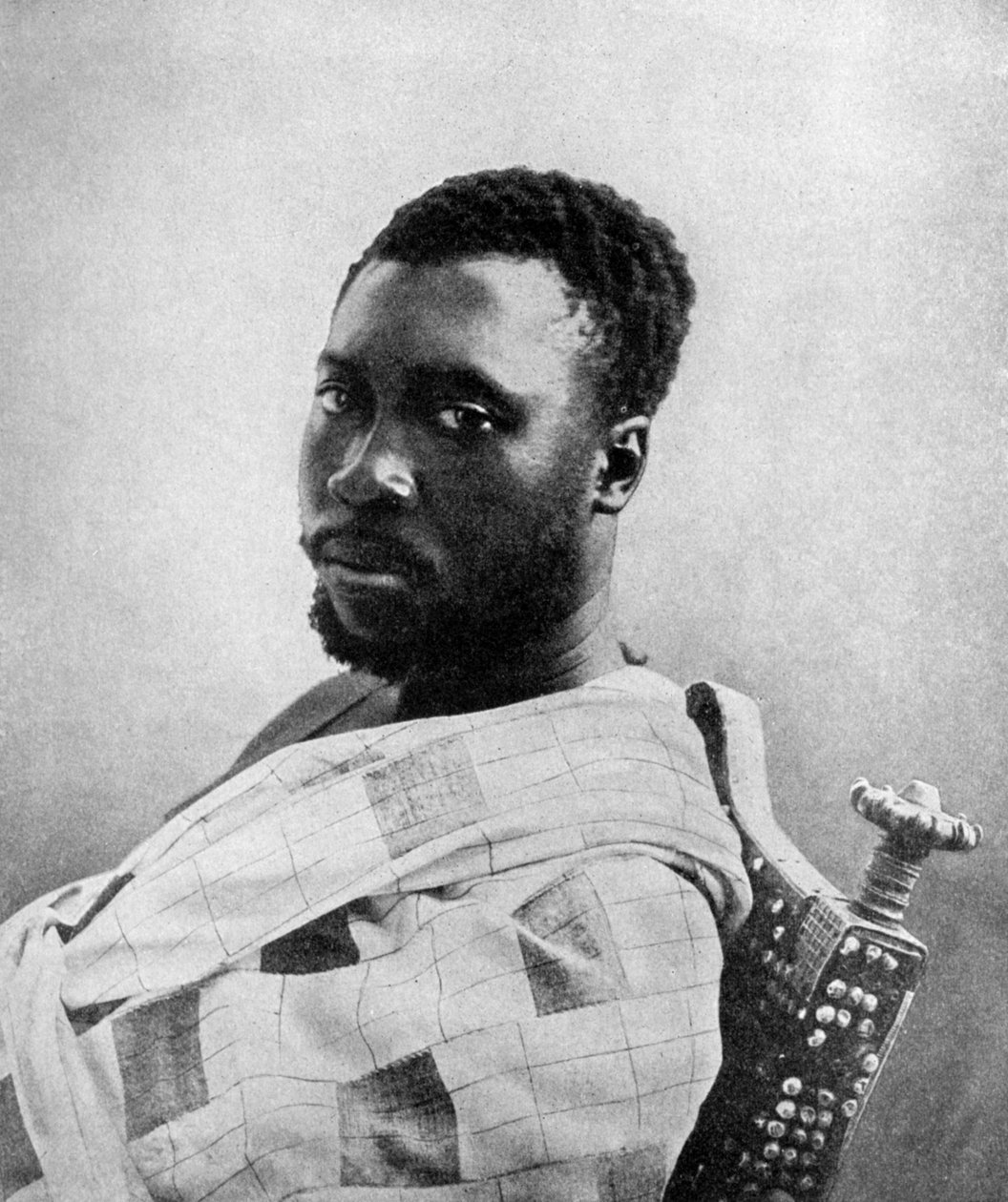 Prempeh, siste av Ashanti-kongene, Ghana, 1922. av P. A. McCann