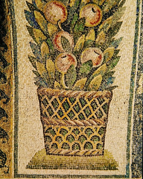 En kurv med frukt, ca. 430 e.Kr. (mosaikk) av Paleo Christian