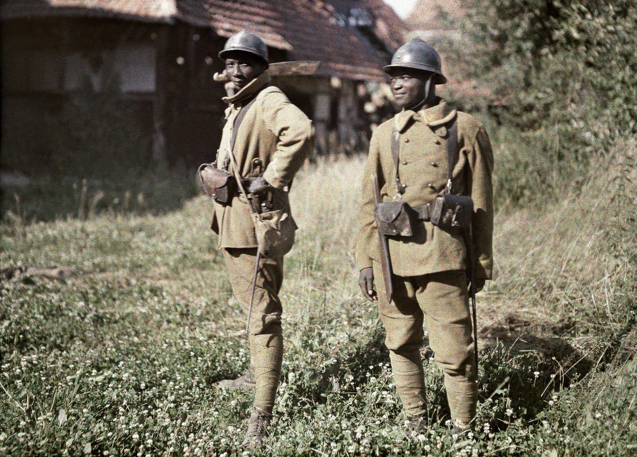 To senegalesiske soldater som tjenestegjorde i den franske hæren som infanterister, Frankrike, 22. juni 1917 (autokrom) av Paul Castelnau