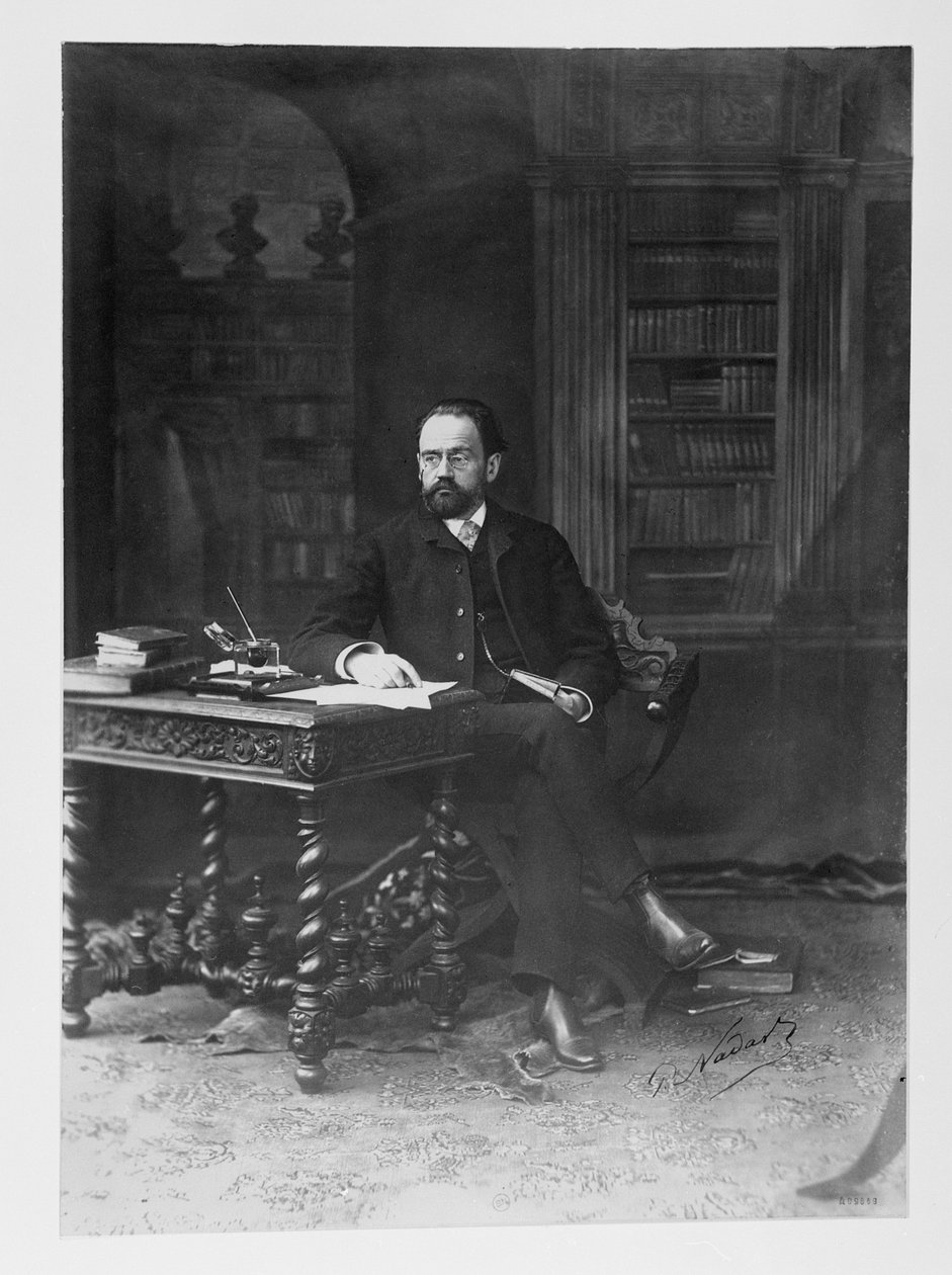 Emile Zola (1840-1902) i sitt arbeidsrom av Paul Nadar