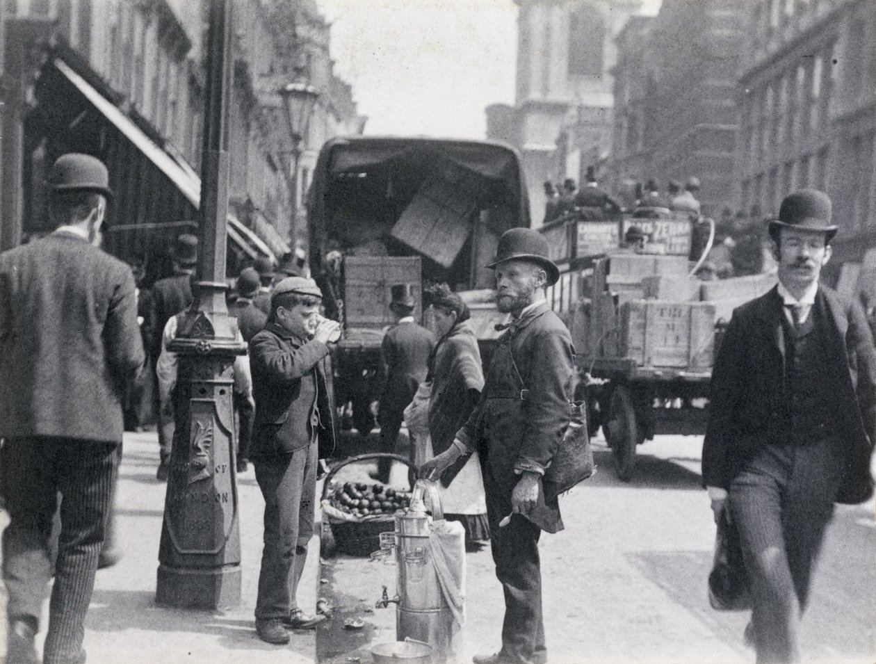 Sherbet- eller vannselger i Cheapside, 1893 av Paul Martin