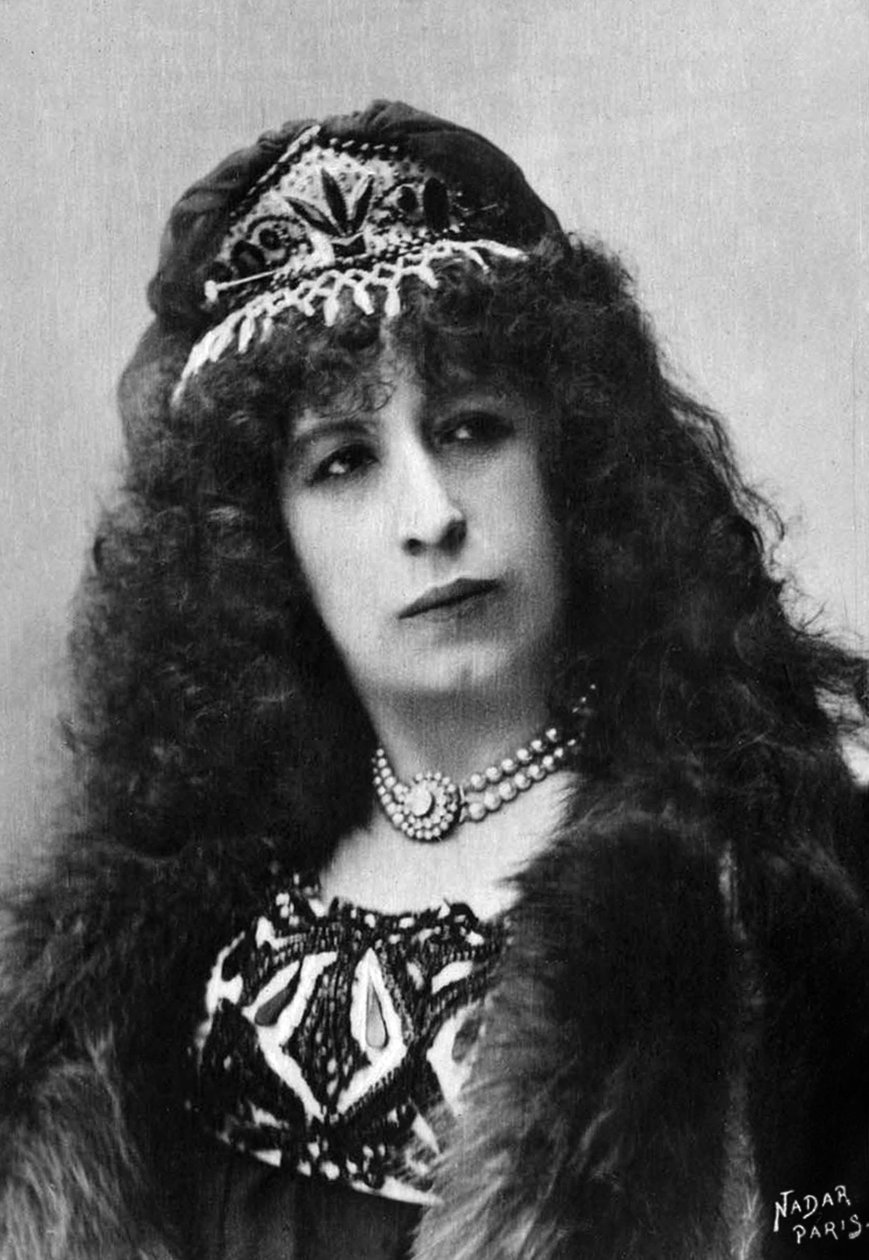 Aimee Tessandier (f.1851-), fransk skuespiller og sanger, fotografert av Paul Nadar mellom 1890 og 1905, hentet fra samlingen Felix Potin, 500 samtidskjendiser, operasangere og det dramatiske Frankrike av Paul Nadar