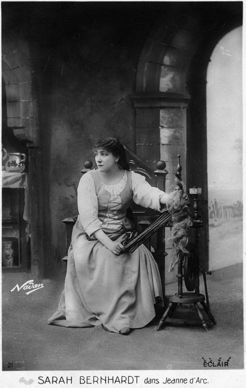 Henriette Rosine Bernard aka Sarah Bernhardt (1844-1923) som "Joan of Arc" av Jules Barbier av Paul Nadar