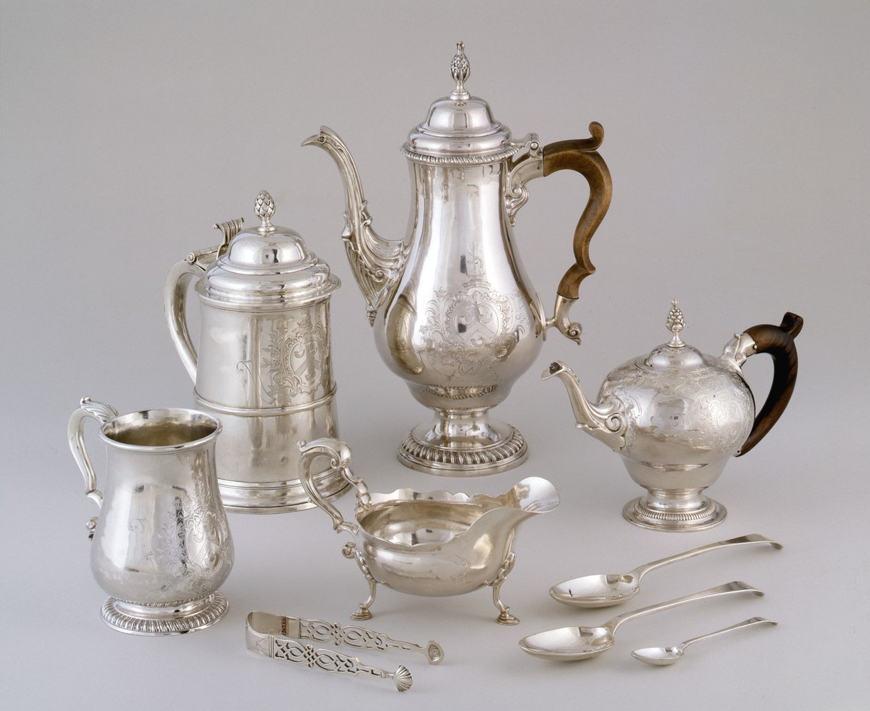 Representative prøver fra Paine Tea Service av Paul Revere