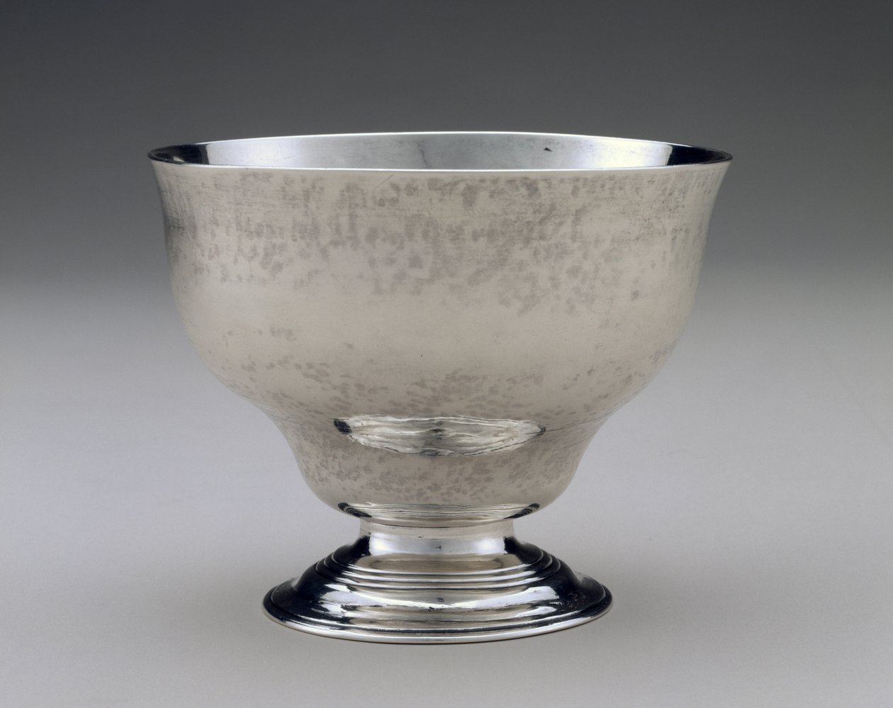 Slop Bowl av Paul Revere