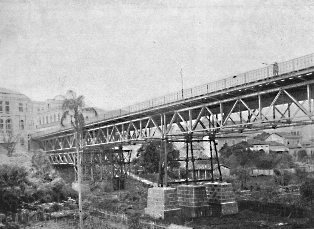 Cha Viaduct, 1895 av Paulo Kowalsky