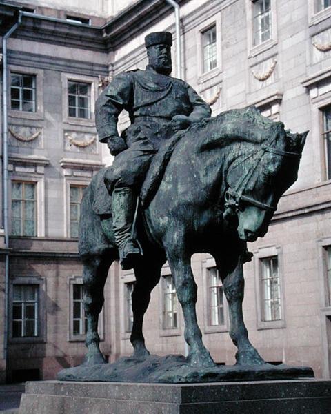 Rytterstatue av Alexander III (1845-94) 1909 (bronse) av Pavel Petrovic Trubetskoy