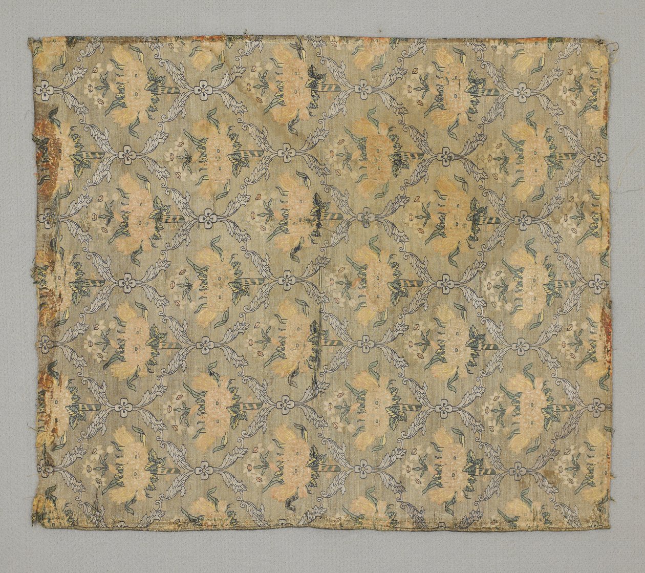 Fragment, floral ogival repetisjon av Persian School